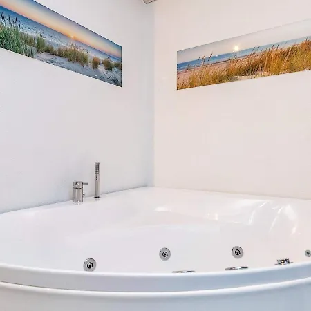 10 Person Holiday In L Kken